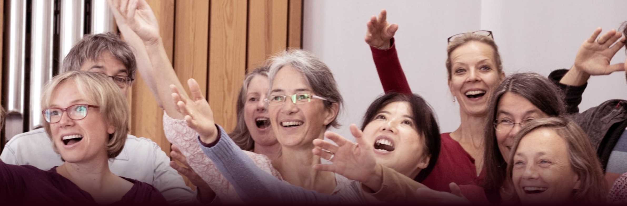 Frauen bei einem Stimm-Workshop mit Ragna